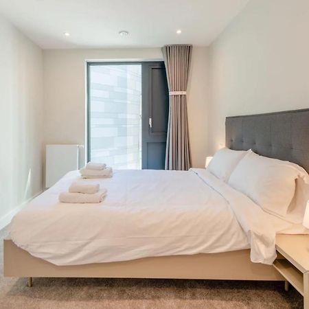 Modern Apartments In Brentford 2 Minutes Walk From Kew Bridge Esterno foto