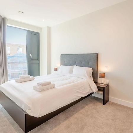 Modern Apartments In Brentford 2 Minutes Walk From Kew Bridge Esterno foto