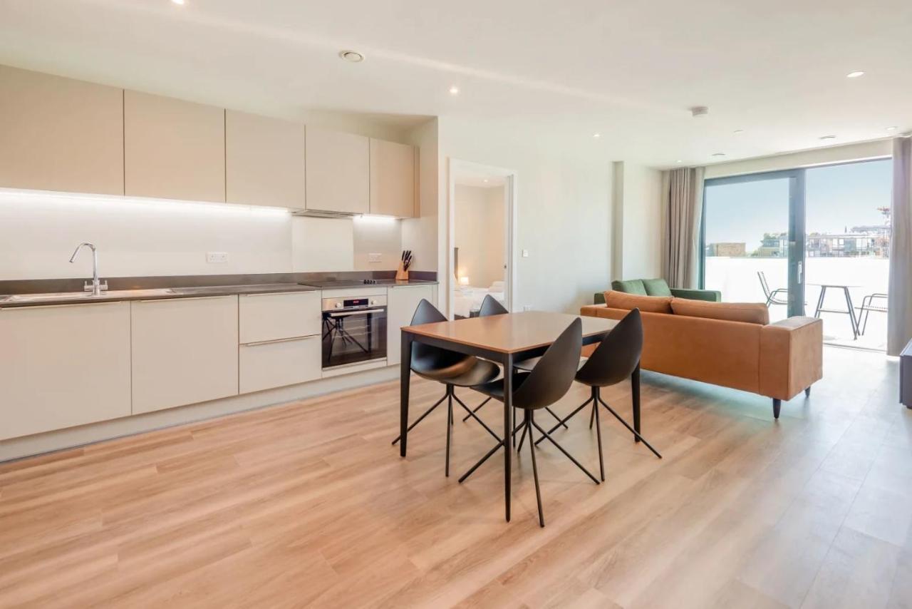 Modern Apartments In Brentford 2 Minutes Walk From Kew Bridge Esterno foto