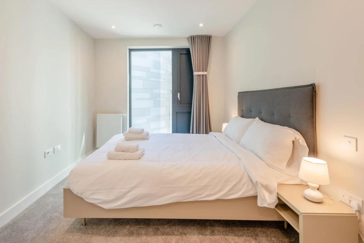 Modern Apartments In Brentford 2 Minutes Walk From Kew Bridge Esterno foto