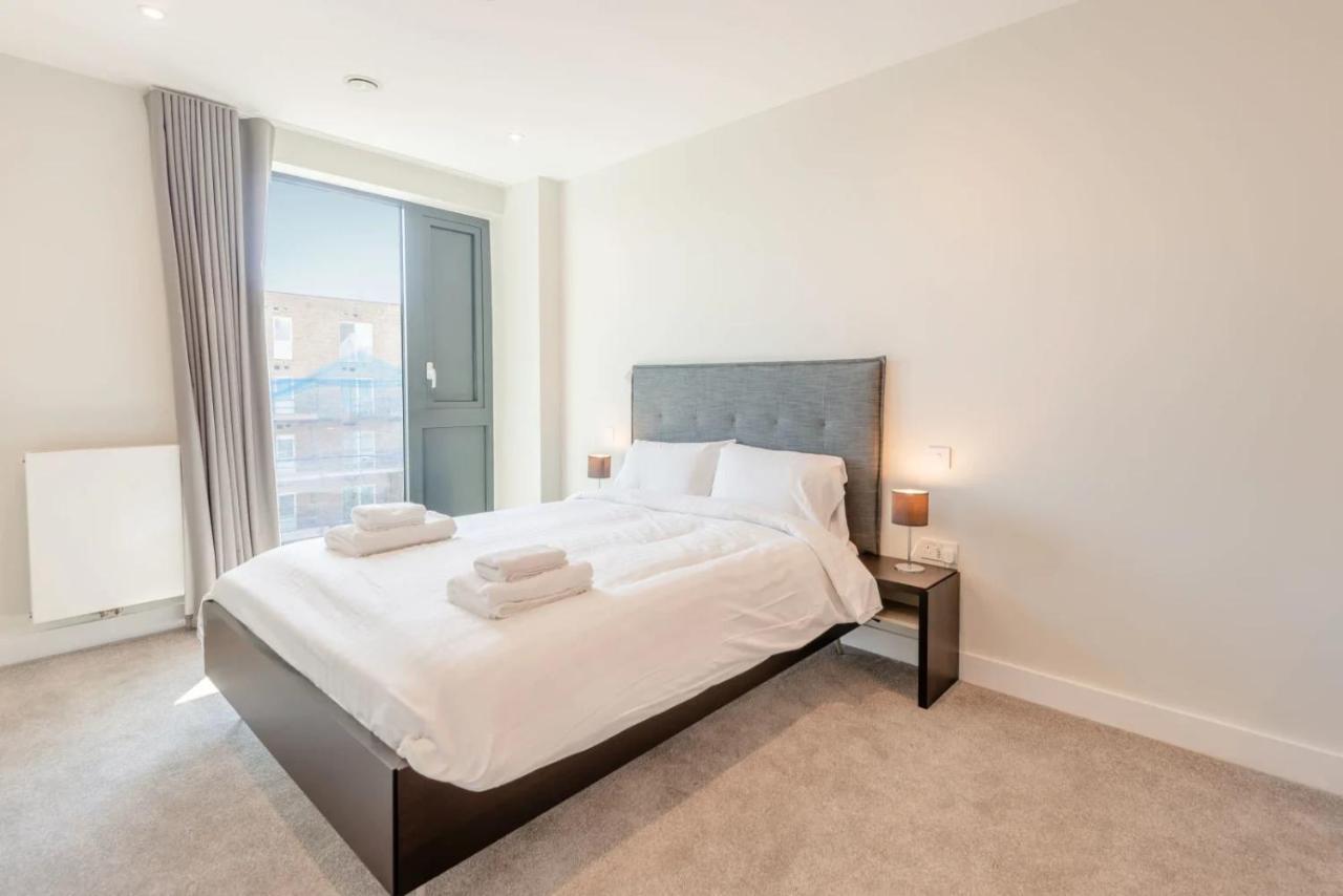 Modern Apartments In Brentford 2 Minutes Walk From Kew Bridge Esterno foto