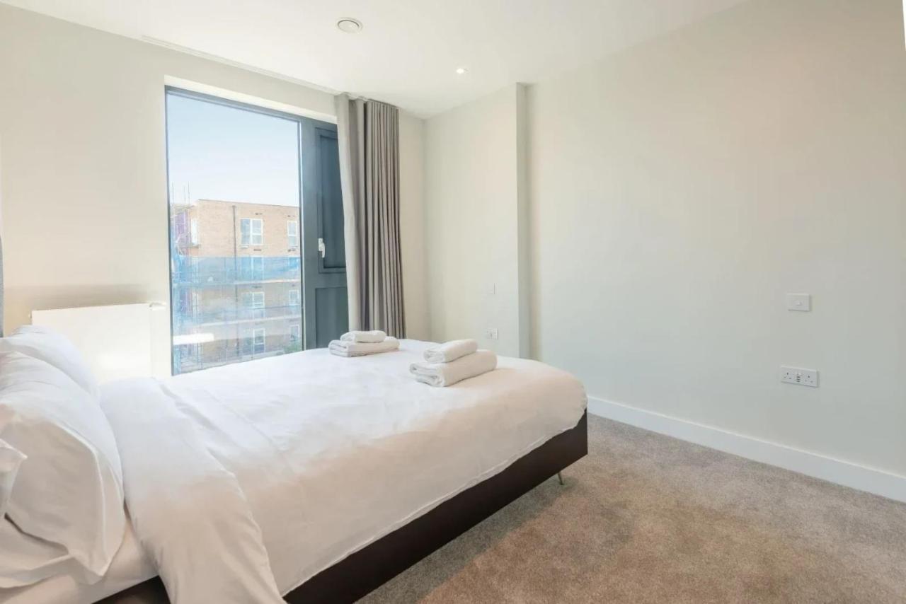 Modern Apartments In Brentford 2 Minutes Walk From Kew Bridge Esterno foto