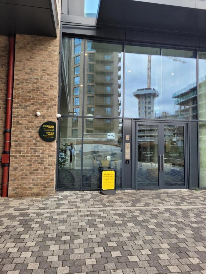 Modern Apartments In Brentford 2 Minutes Walk From Kew Bridge Esterno foto